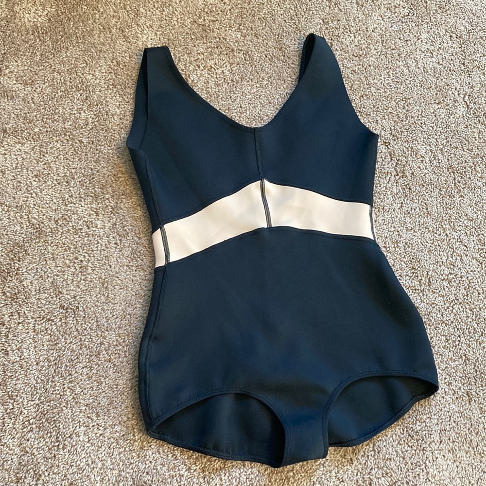 The Seea - Saili One Piece Swimsuit - Black - Size Medium